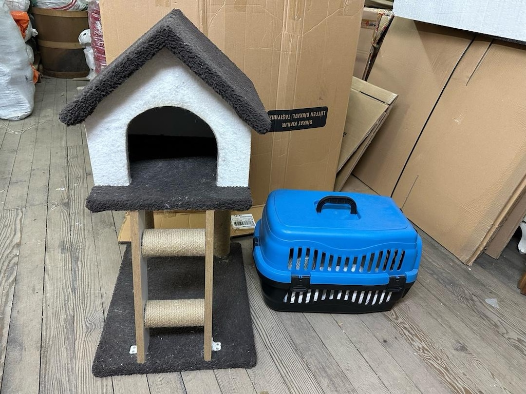 KEDİ EVİ VE TAŞIMA ÇANTASI - 2
