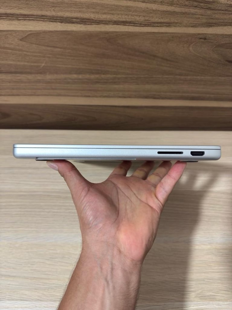 MacBook Pro / M3 / 14 inç / 16 GB Ram / 512 GB Ssd - 7