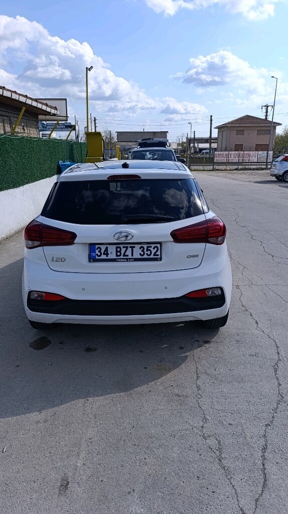 MEMURDAN SATILIK 2019 HYUNDAI i20 1.4 CRDi STYLE PANORAMA acil indirim - 3