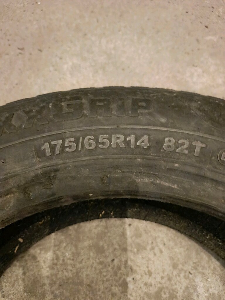175 65 14 ebatında 1 adet kışlık lastik - 4