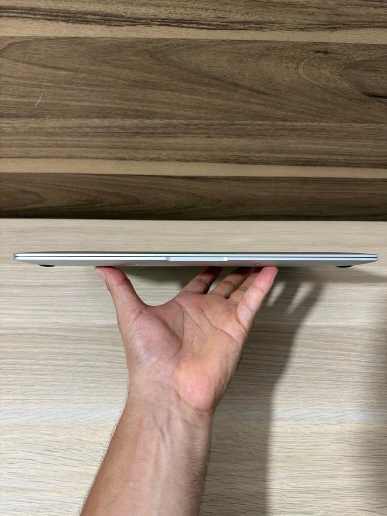 MacBook Air / M1 / 13 inç / 8 GB Ram / 256 GB Ssd - 5