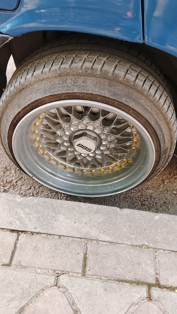 önler 9 ofset arkalar 10 ofset jant lastik - 12