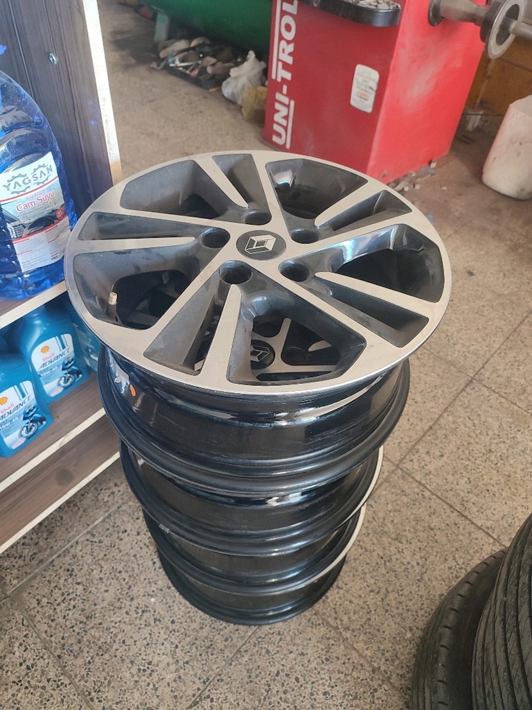 Sıfır ayarında 4 adet çelik jant