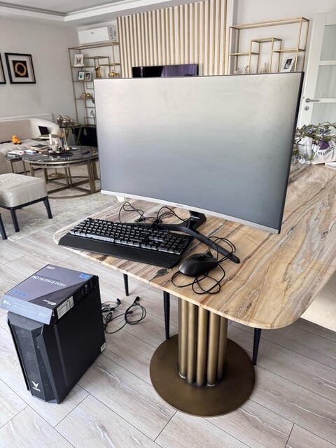 Az Kullanılmış Oyuncu Bilgisayarı RTX-3060Ti+i5 12400F+32”Curved Ekran