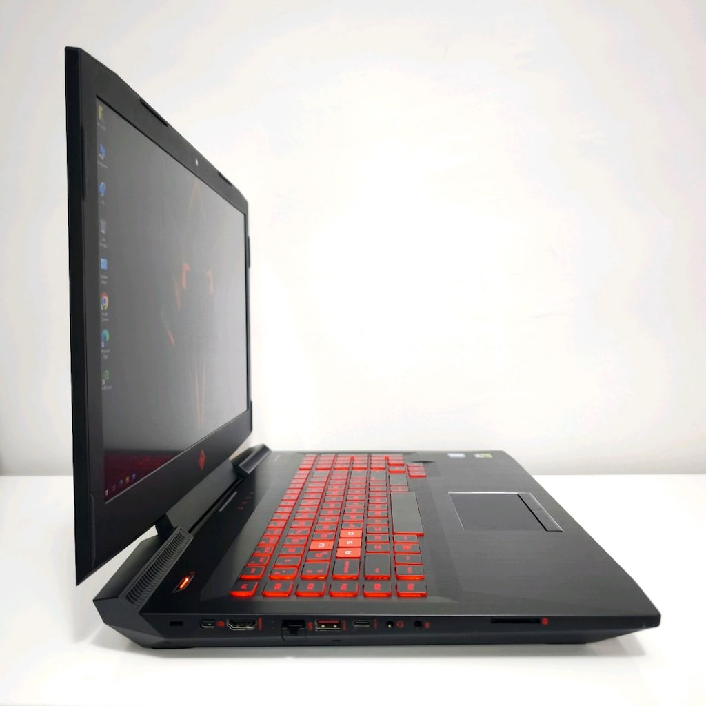 HP OMEN / GAMİNG / 2 TB HDD+SSD / 16 RAM / 17.3"DEV EKRAN / İ7 İŞLEMCİ - 7