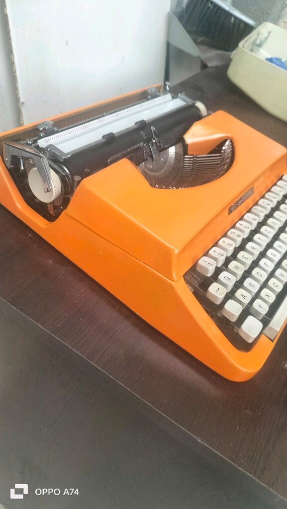 Retro Çantalı Daktilo - 2