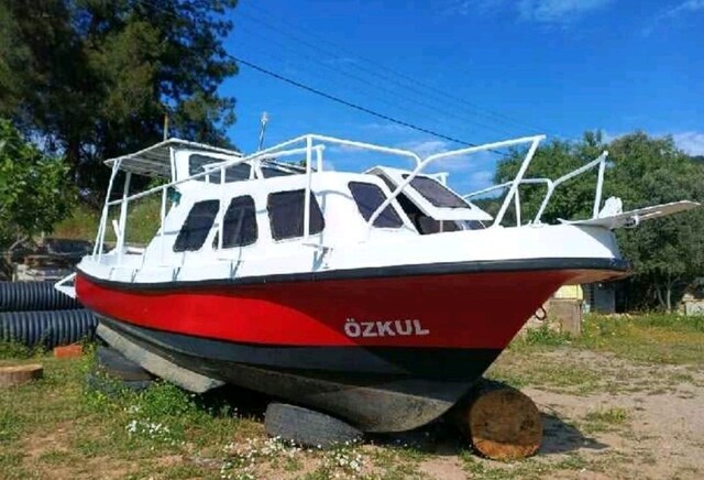 Tam keyifçi aile gezi teknesi