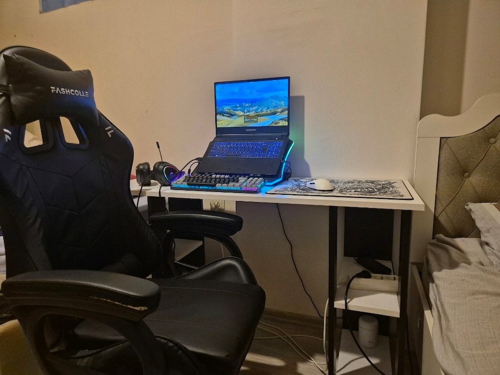 Monster Laptop Setup - 4