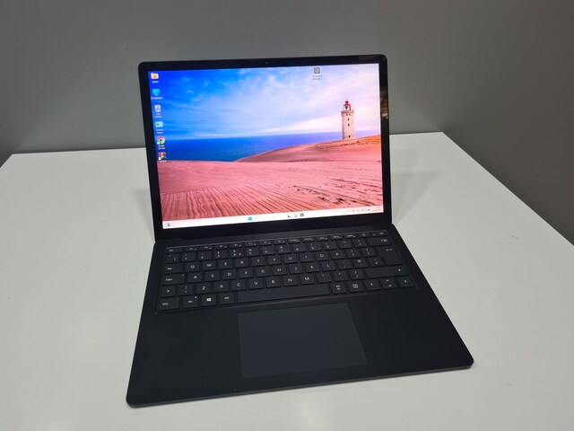 MİCROSOFT SURFACE + İ7 10.NESİL + DOKUNMATİK EKRAN + 16 GB RAM