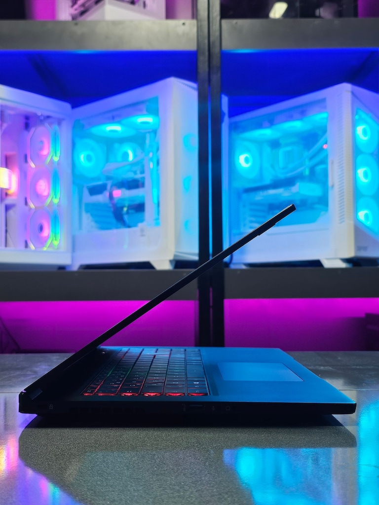 Monster - I5 13500H - RTX 4050 6GB - 32GB RAM - 1TB M.2 SSD - 3