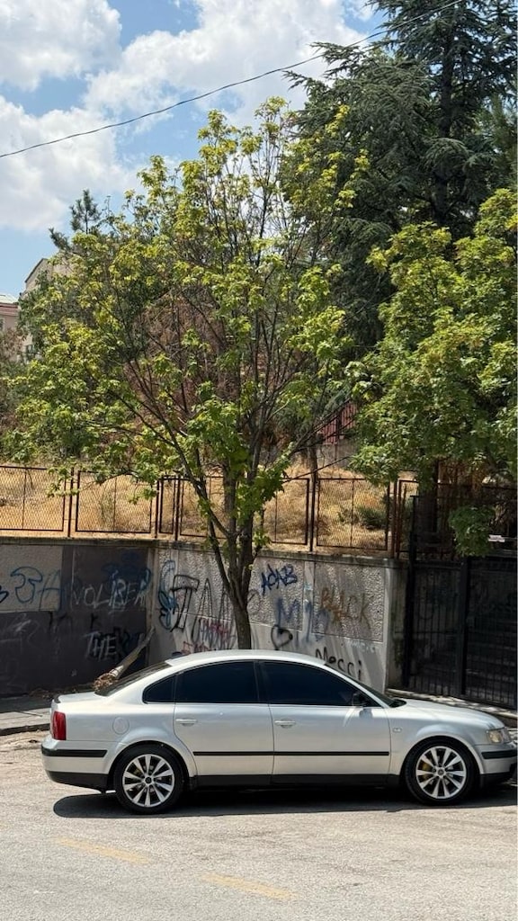 SAHİBİNDEN TEMİZ PASSAT 1.8T - 5