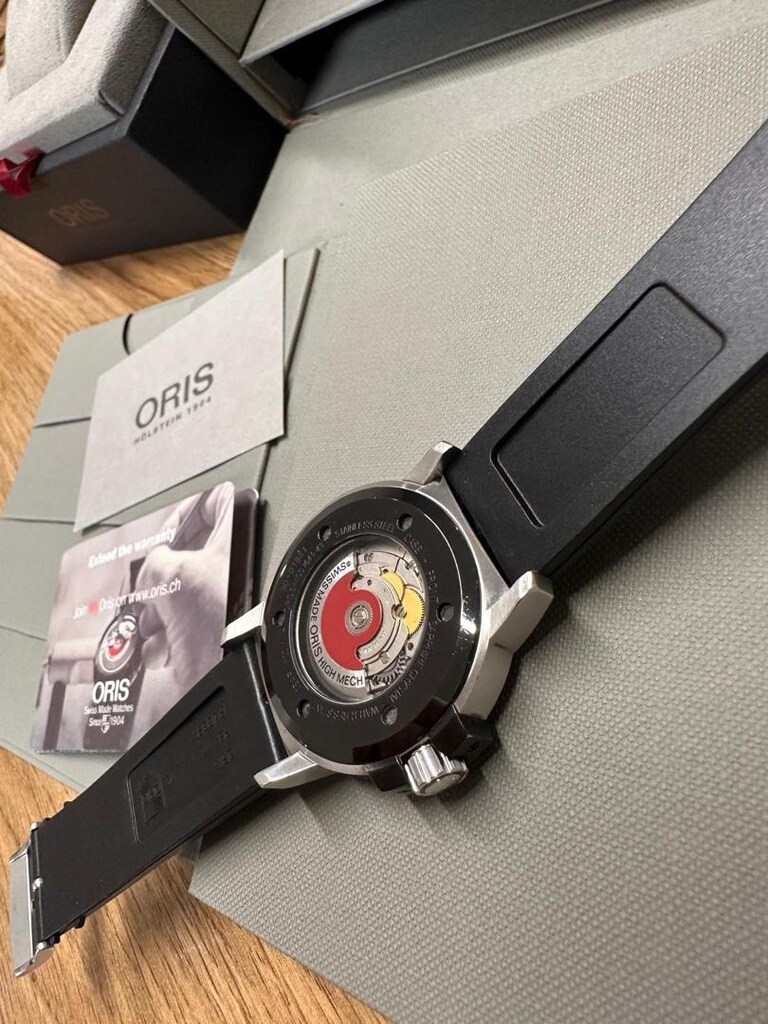 Oris BC3 Advanced Day Date 42 - 3