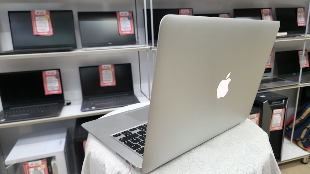 ABT BİLİŞİM – MACBOOK AIR | i5 / 4GB RAM / 120GB SSD | - 8