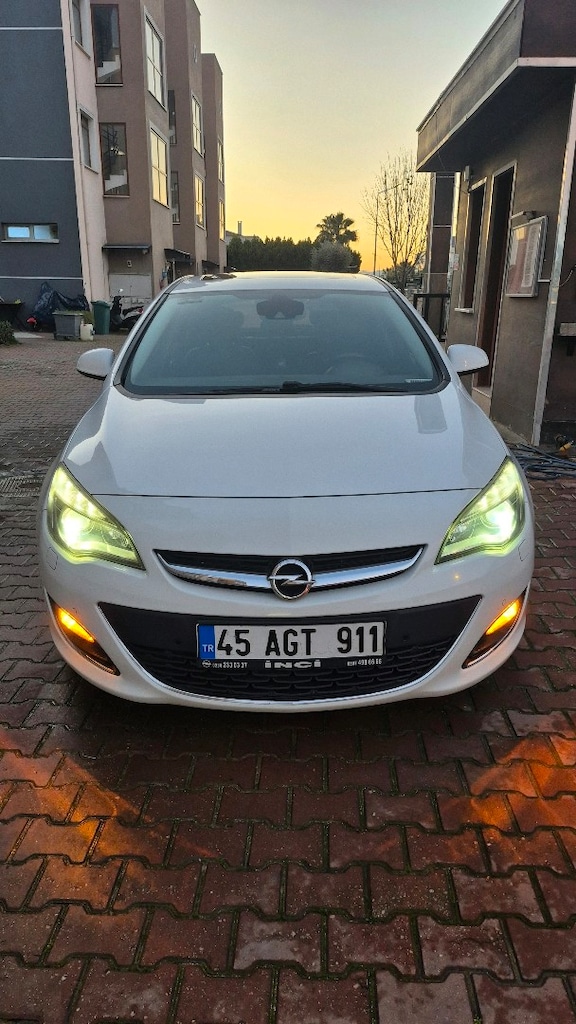 Degişensiz Sanruflu Opel Astra J Cosmo 1.6 Dizel 136 HP Ful+Ful - 2