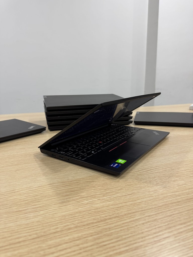 Lenovo ThinkPad E15 Gen 2 i7 11.Nesil 32GB RAM 1TB SSD - 5