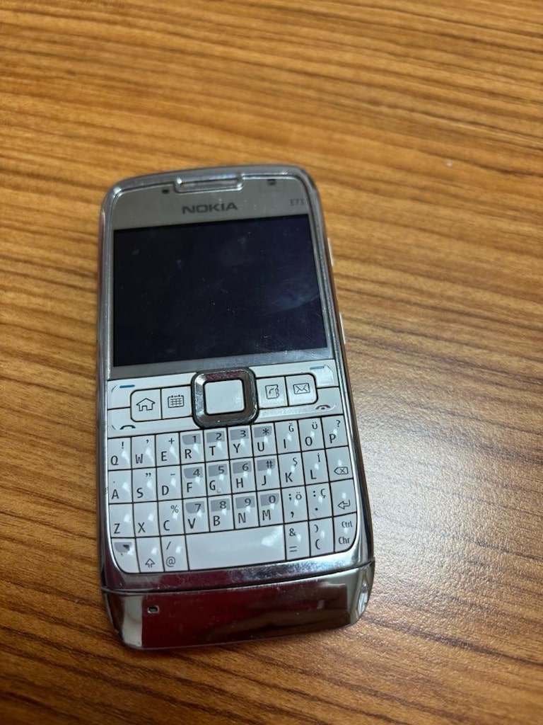Bozuk Telefon - 2