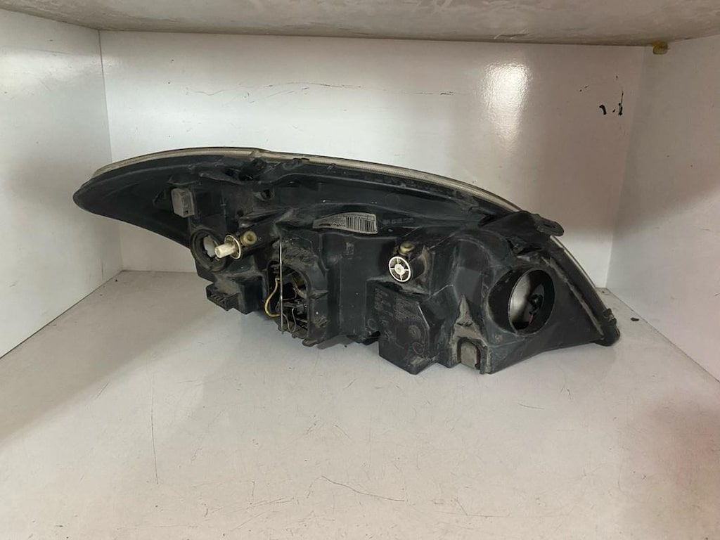 TOYOTA COROLLA HB 2001-2004 SOL FAR ORJİNAL - 2