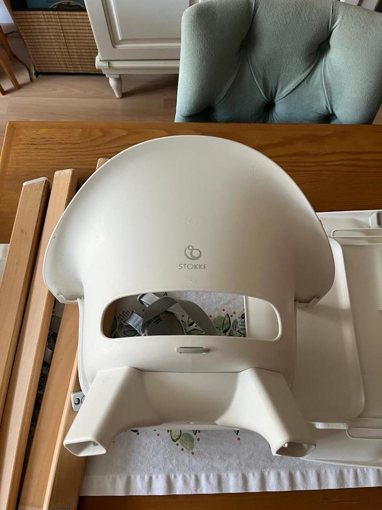 Stokke tertemiz beyaz mama sandalyesi - minder hediye - 3