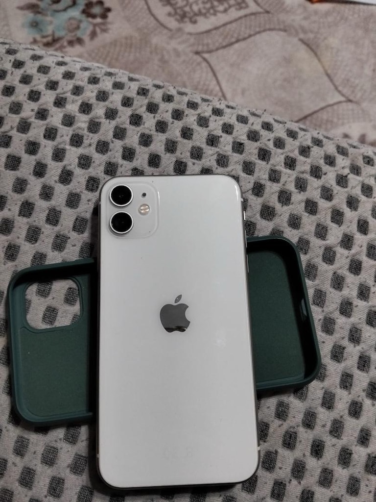 iPhone 11 - 5