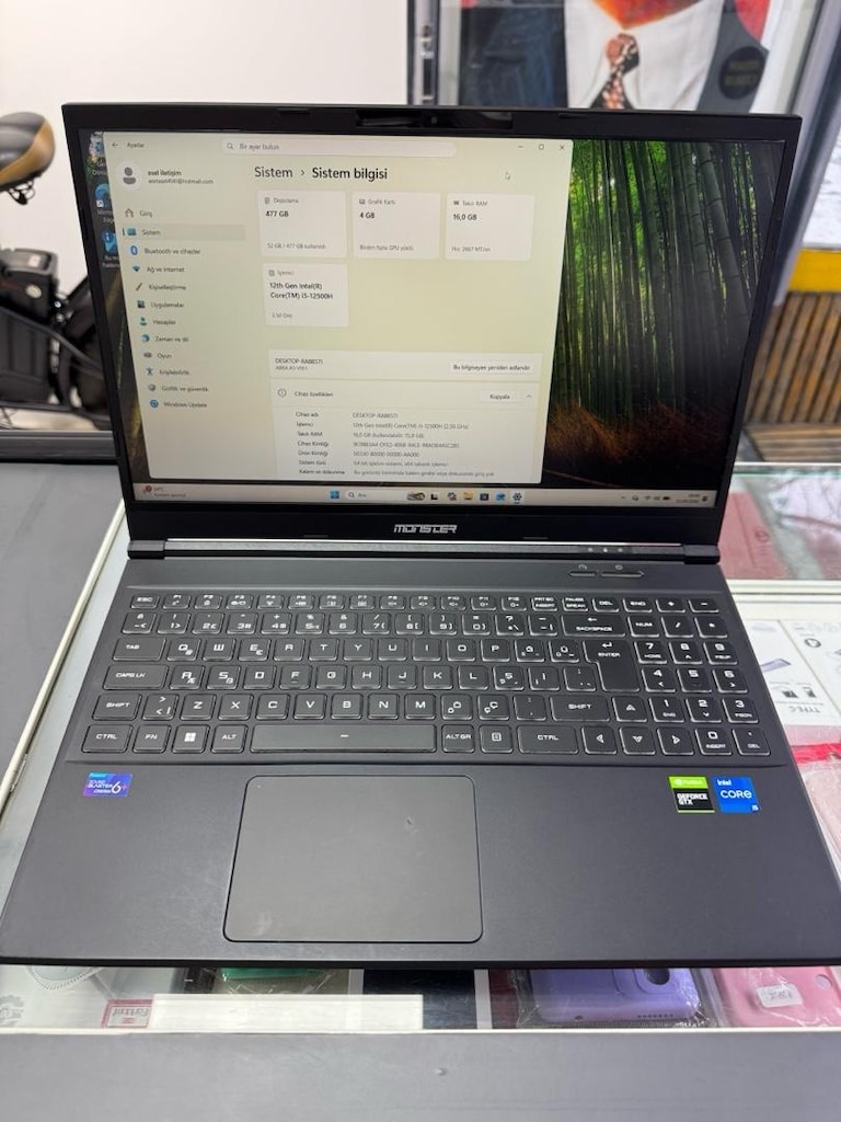 MONSTER GAMİNG LAPTOP i5 12.Nesil 4GB Ekran Kartı 16GB RAM 512SSD - 2