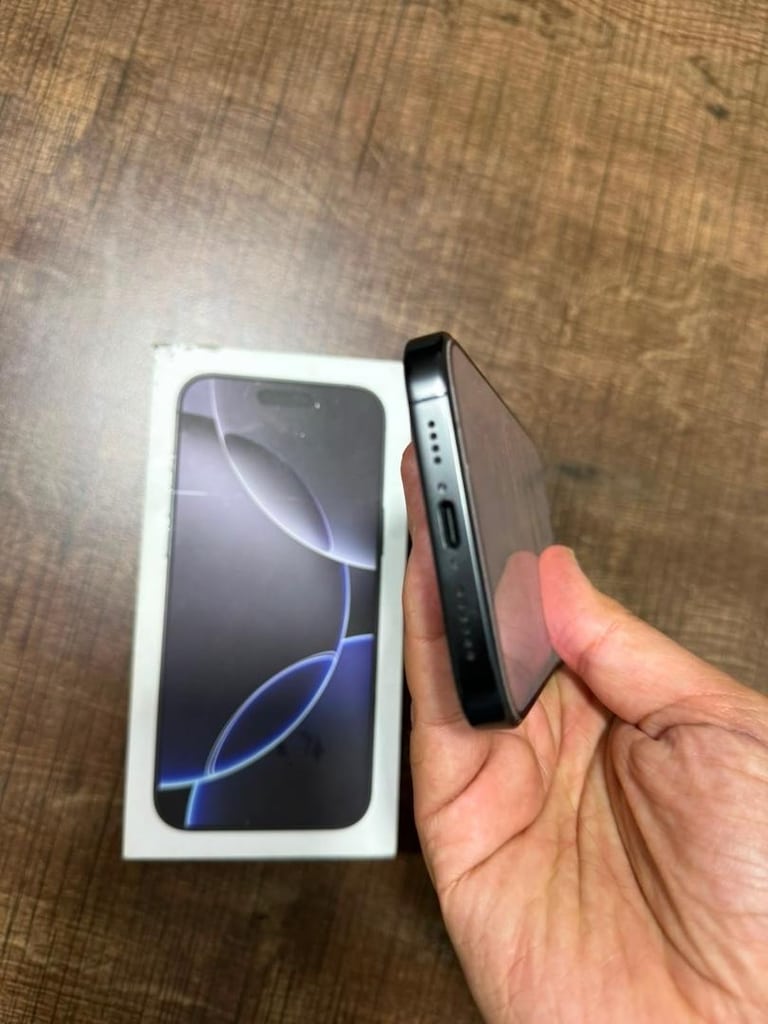 İPHONE 16 PRO MAX 256 GB - 4
