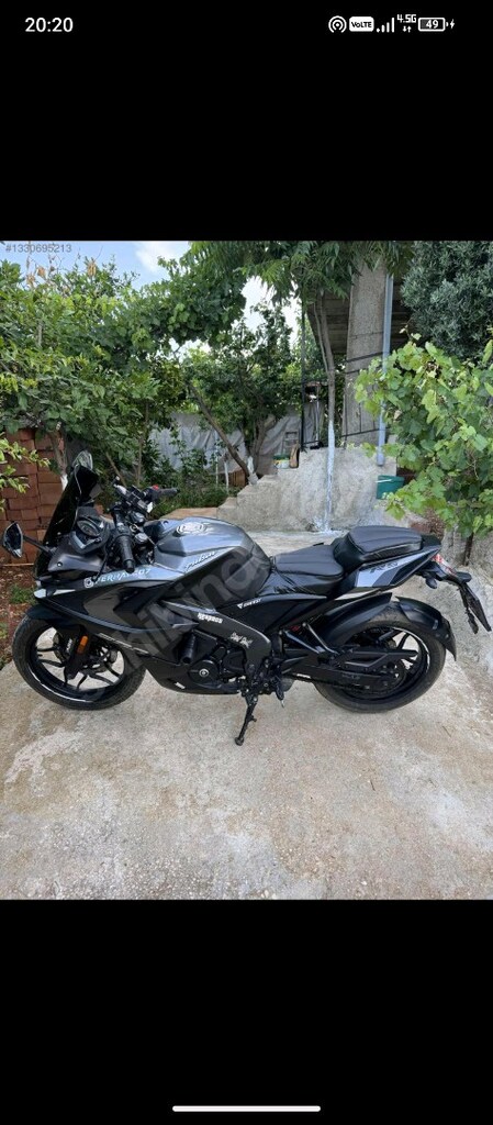 BAJAJ PULSAR RS 200 2024 - 5