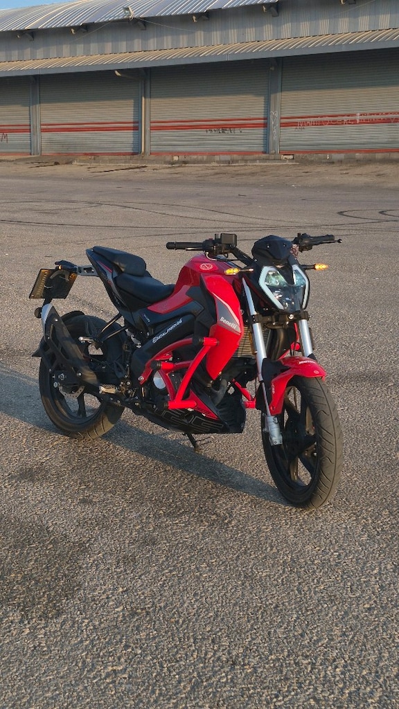 Benelli 125s fırsat motoru!!!! açıklamayı oku