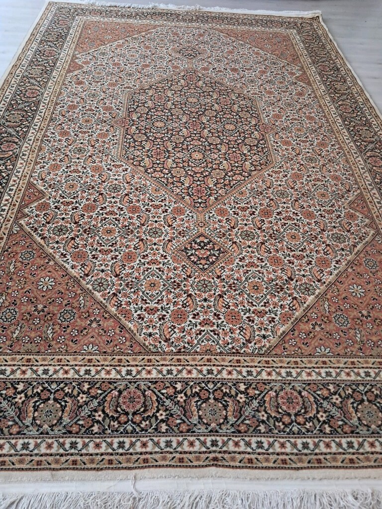 Gümüşsuyu Halı - 4