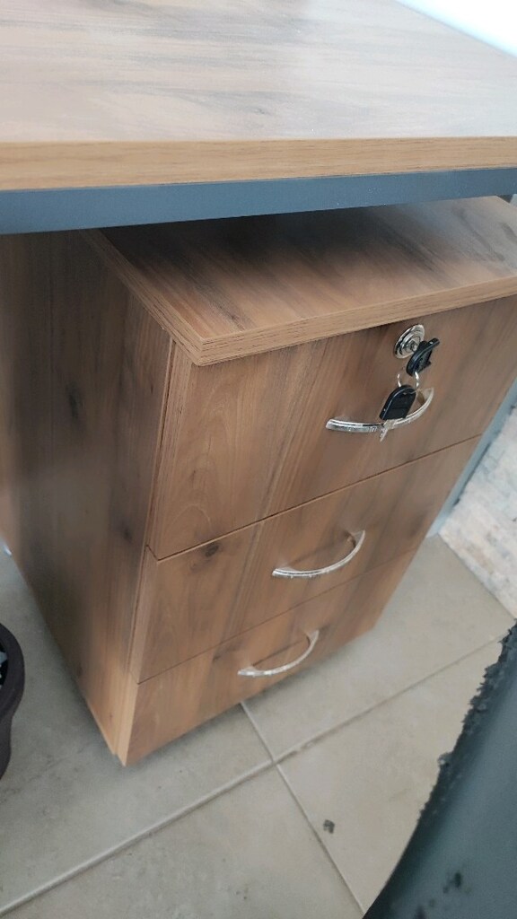 Büro mobilya Masa Sandalyesi Komple Set Satılıktır - 4