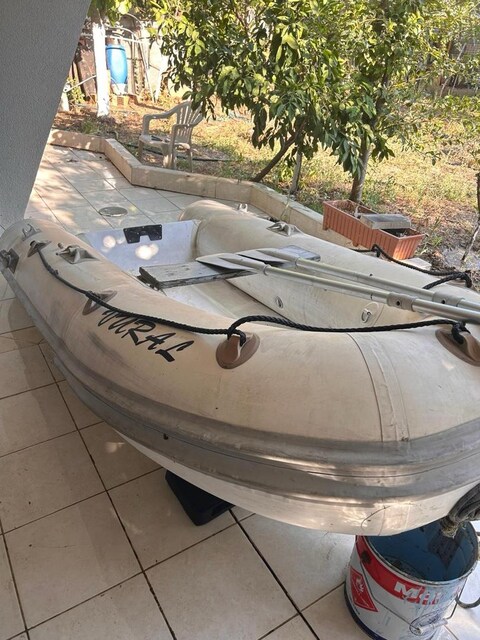 fiber tabanlı şişme bot mercury 6 beygir 4 zamanlı motor ile birlikte