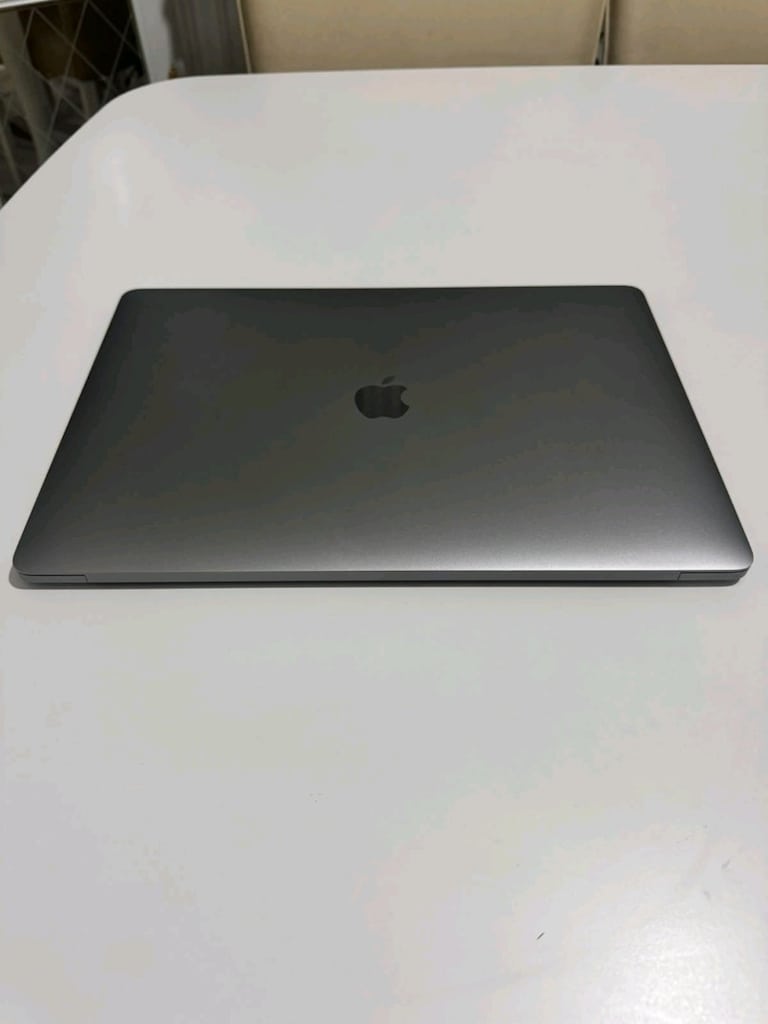 Apple macbook pro 15 2016 A1707 Touchbar 16 GB ram 1 TB hafıza - 2