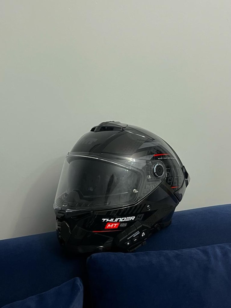İNTERKOMLU MT HELMETS THUNDER SV4 D1R - Sıfırından Uygun Fiyata Al