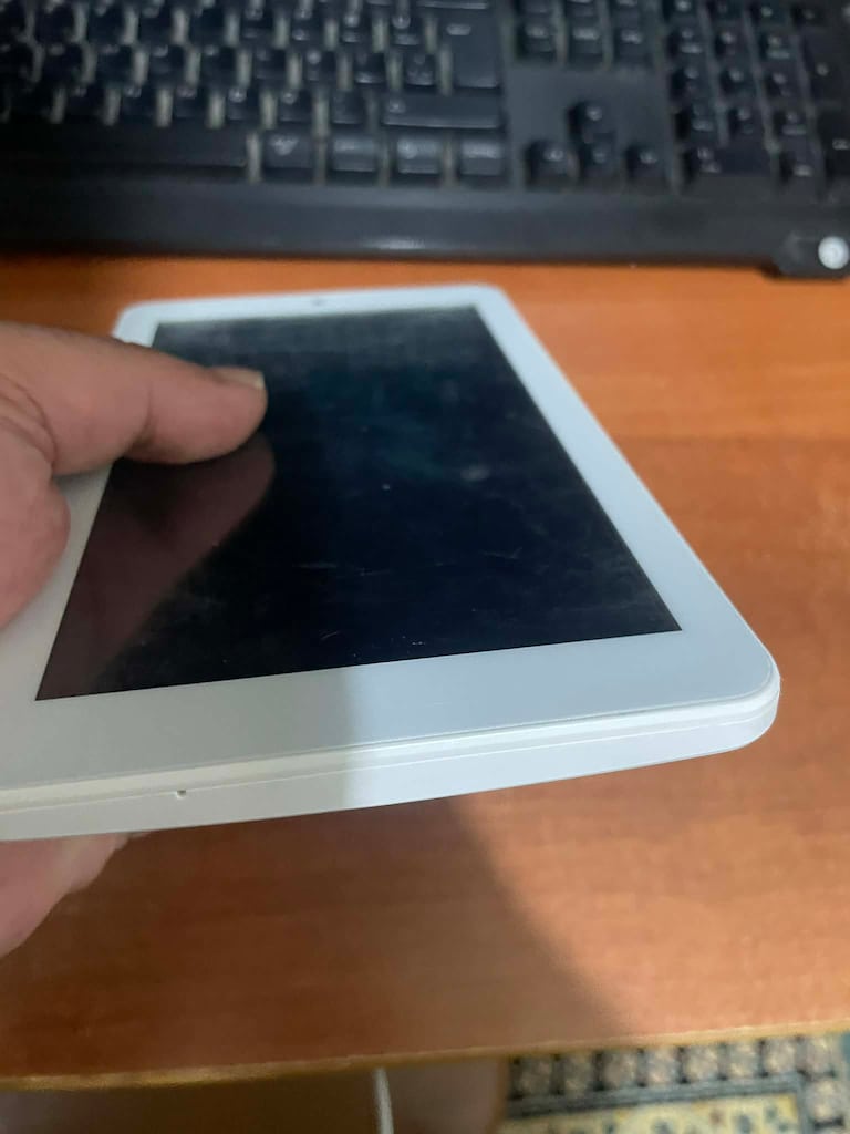 Everest DC-718 Tablet - 3