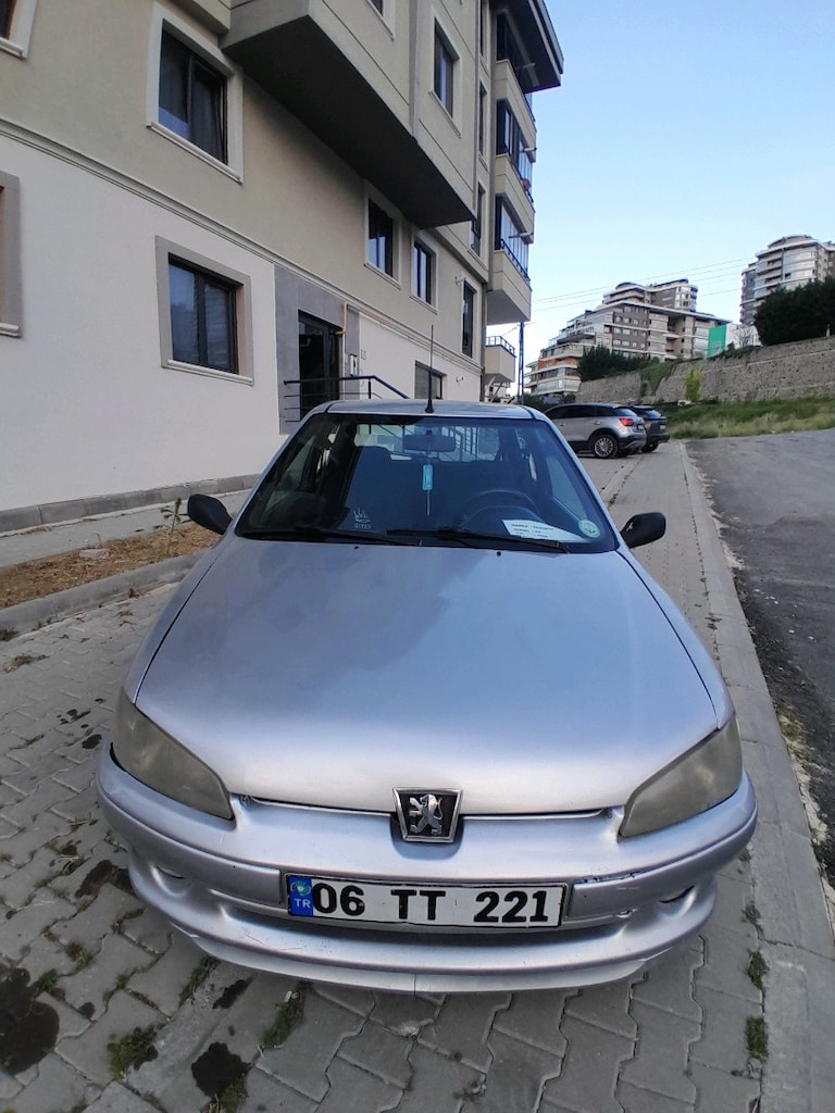 1.6 XS - 12