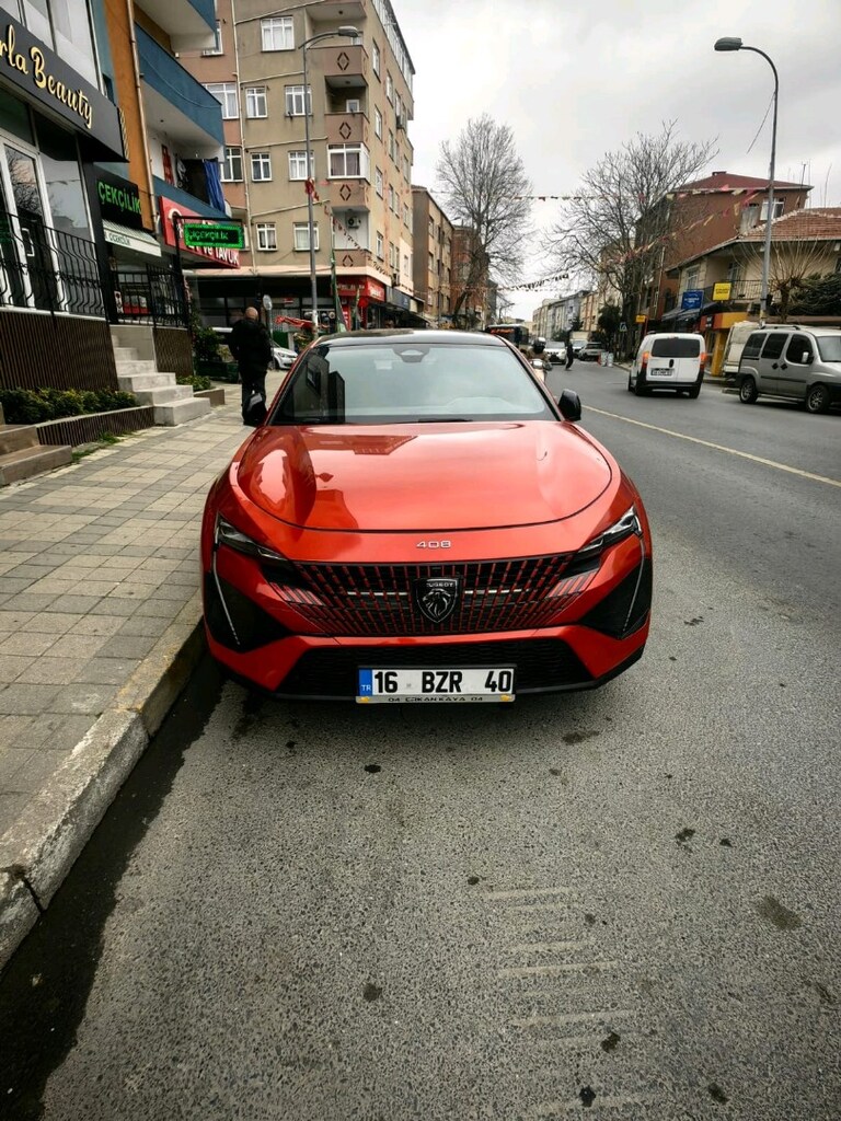 Peugeot 408