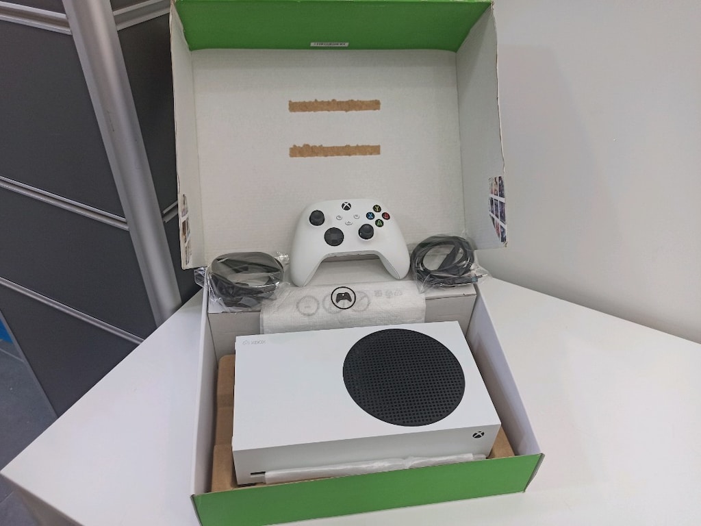 Xbox Series S 512 GB Orjinal Tek Kol ve Kutulu 2022 Üretim Tarihli - 2