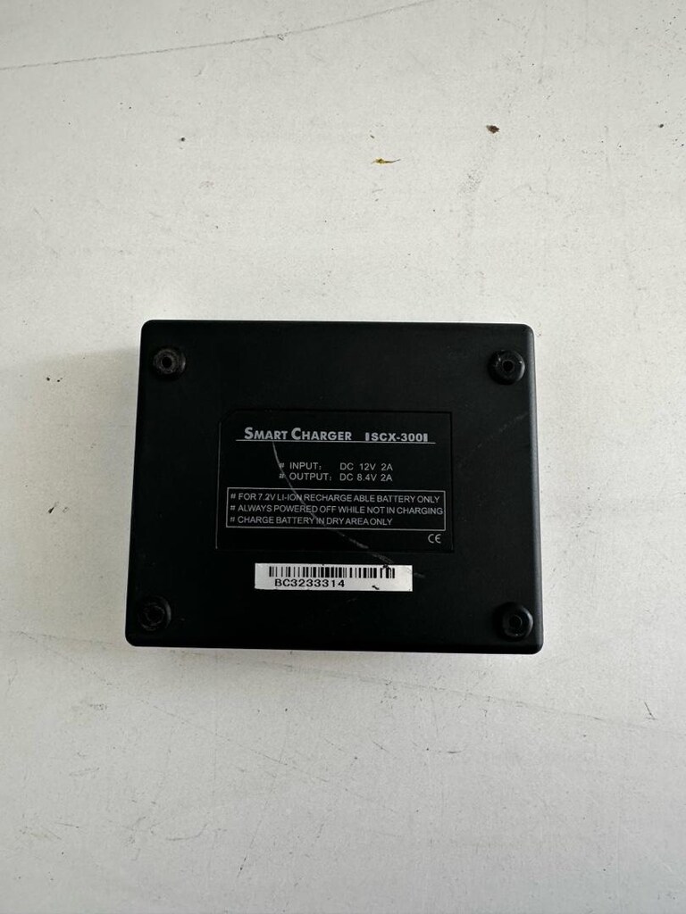 Uptech ISCX-300I Smart Charger - 7.2V Li-ion Batarya Şarj Cihazı - 2