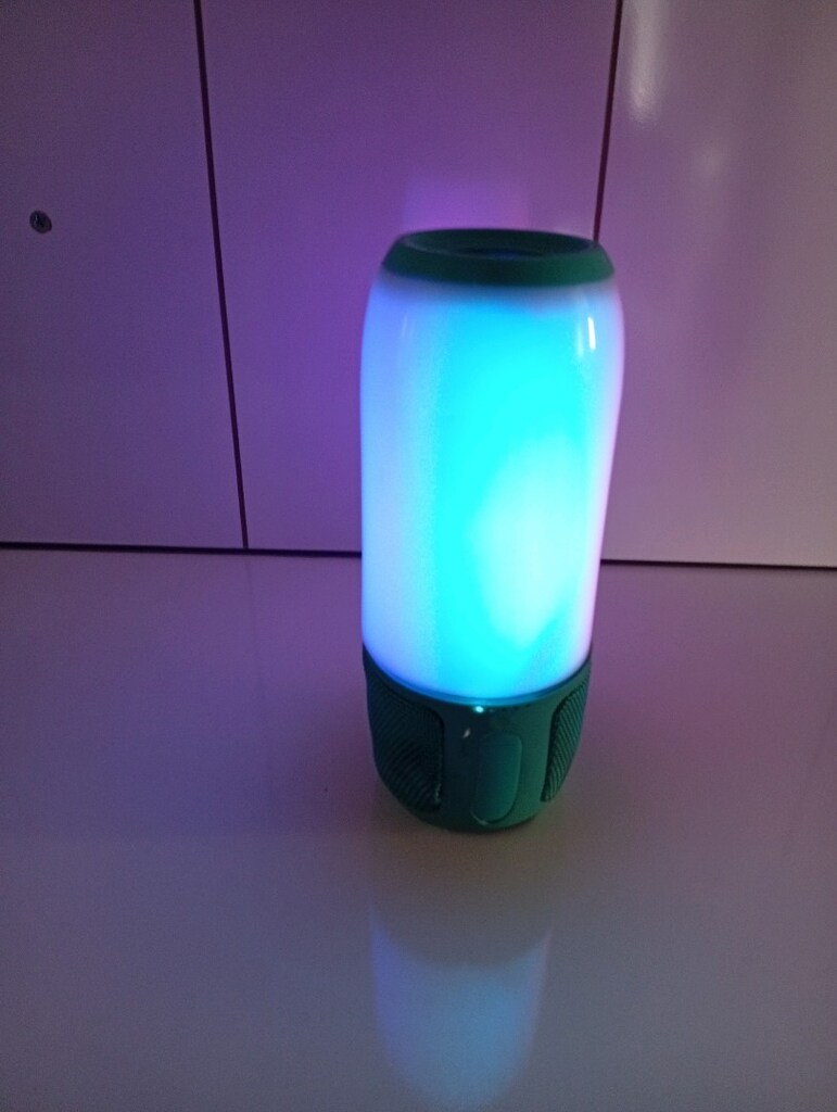 led ışıklı Bluetooth ses bombası şarjlı - 2