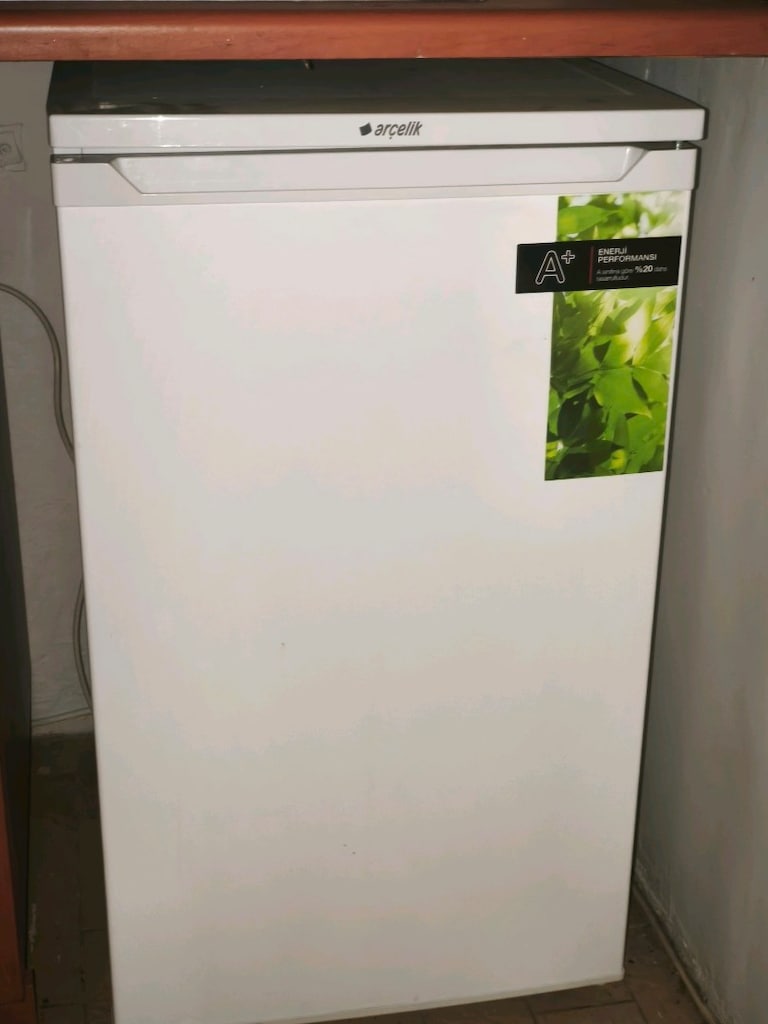 Mini Buzdolabı ve Elektirikli Küçük Termosifon - 3