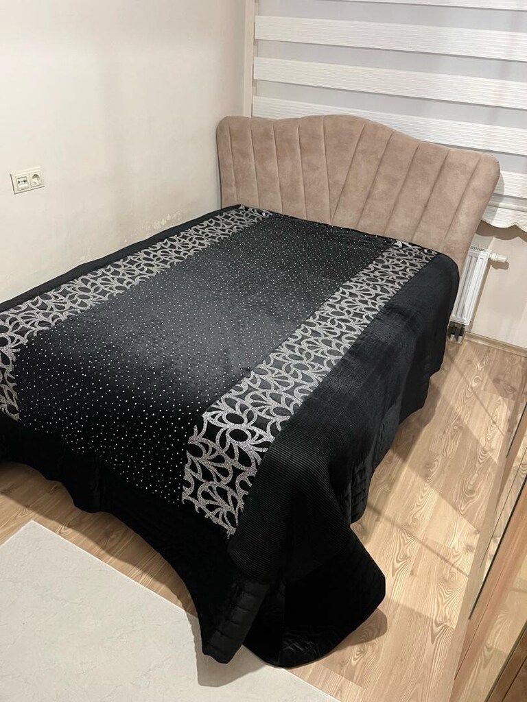 Kadife Yatak Örtüsü - 2