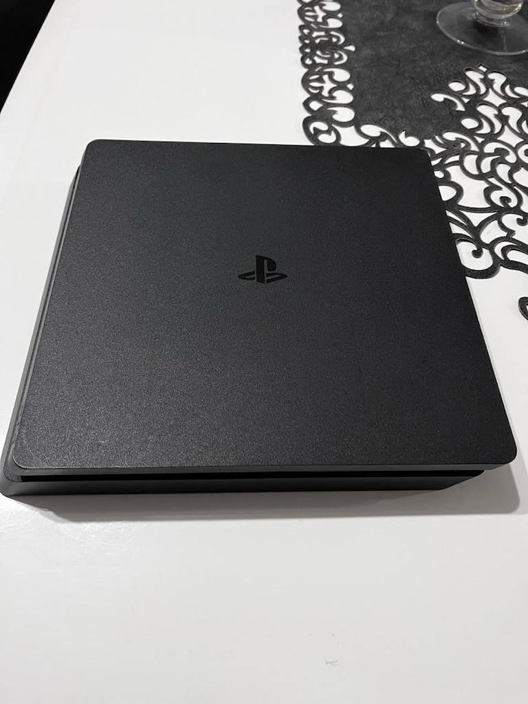 PS4 SLİM - 2