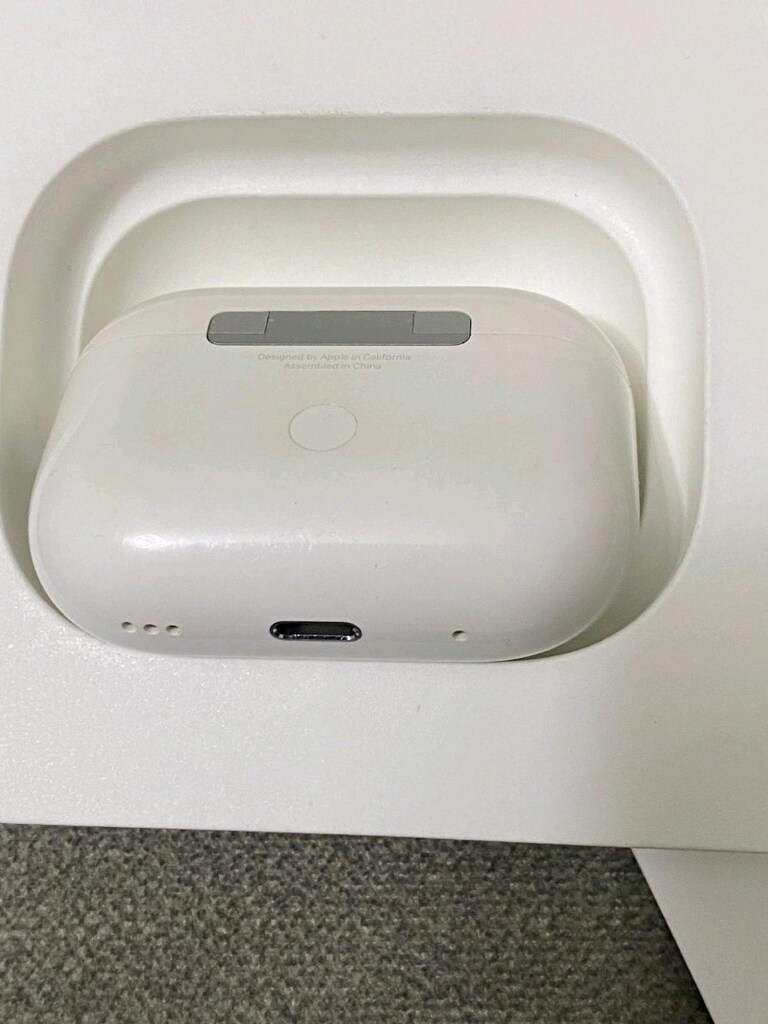 Apple AirPods Pro 2, Orjinal kablosuz kulaklık şarj kutusu - 5
