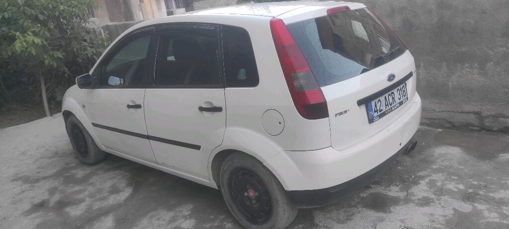 Ford Fiesta - 4