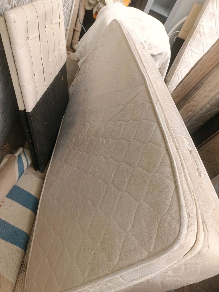 90*190 ebatında Pedli rahat Yatak - 4