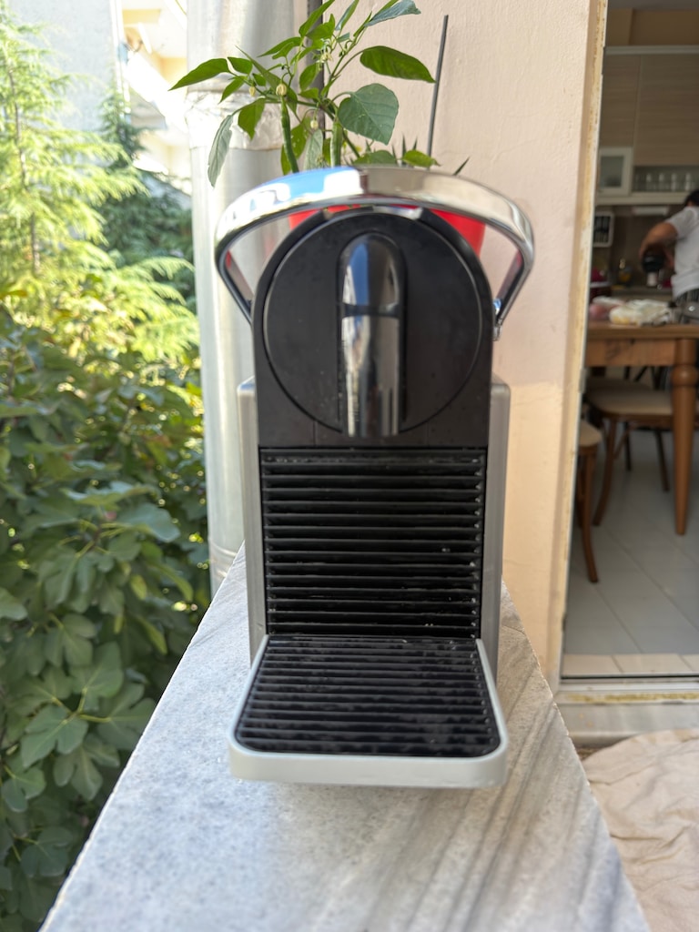 Nespresso C62 Pixie Kahve Makinesi,Titan - 2