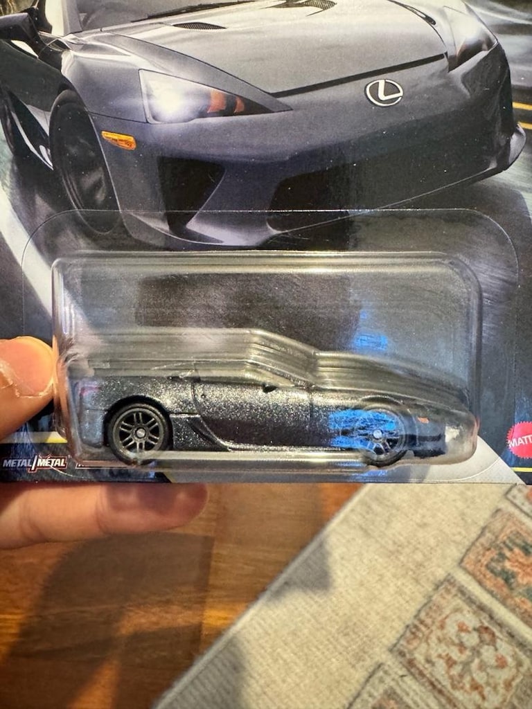 Hot Wheels Premium Lexus LFA - 2