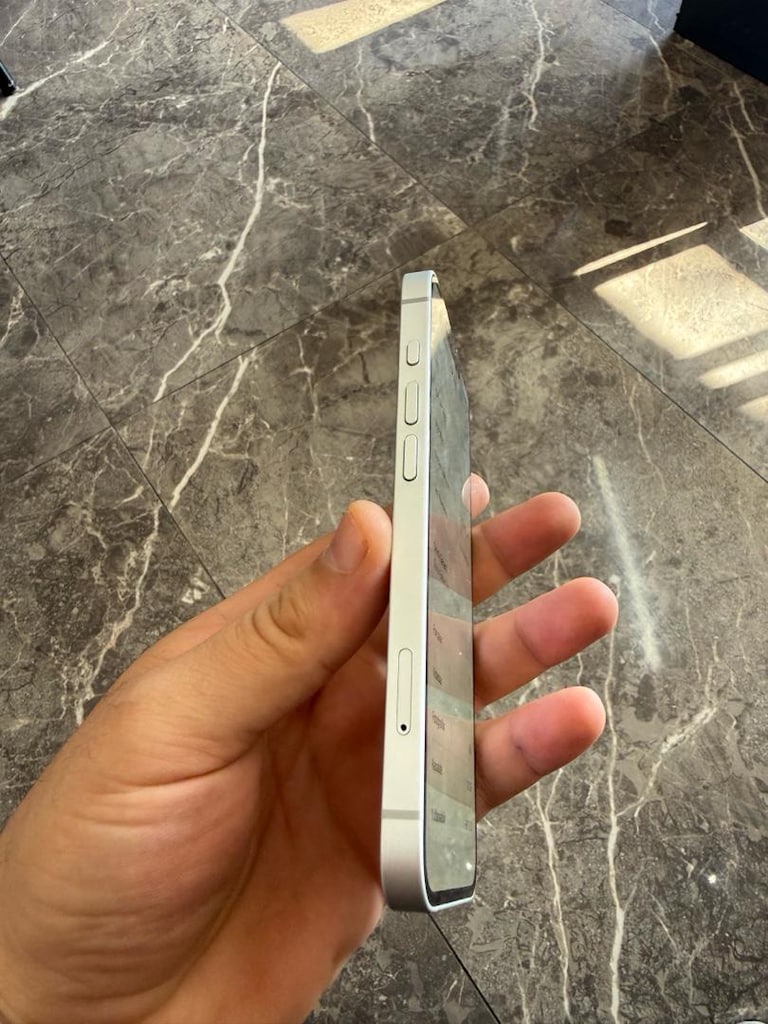 iPhone 16e tr - 9