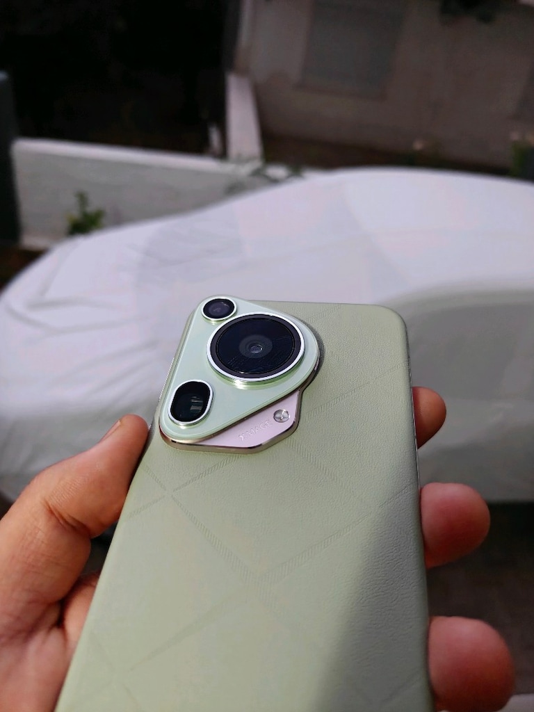 Huawei Pura 70 Ultra - 3