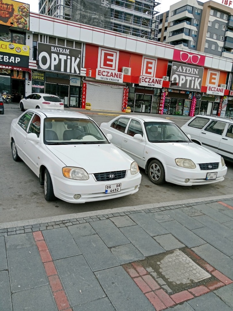 1.6 Hundai Admira2003km 218900 - 5