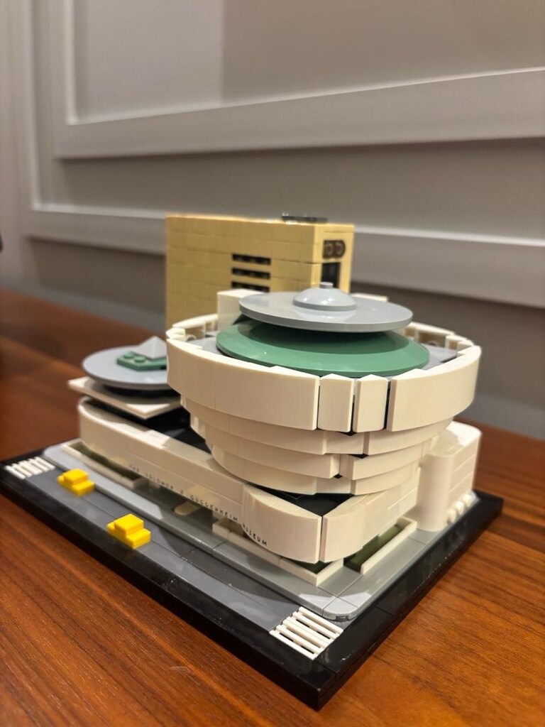 The Solomon R. Guggenheim Museum Lego - 2